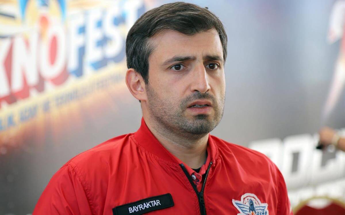 Selçuk Bayraktar: "Dünyada sülhü təmin etməli olan beynəlxalq sistem işləmir"