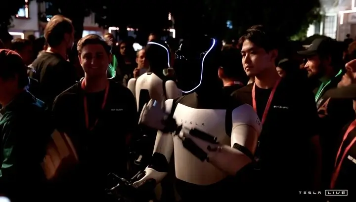 "Tesla"nın insanabənzər robotları aramızda gəzəcək