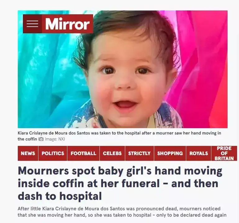 Öldüyü zənn edilən körpə tabutun içində hərəkət etdi, zalda hay-küy yarandı