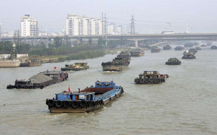 Dövlətə məxsus 35 su nəqliyyatı vasitəsi hərraca çıxarılacaq