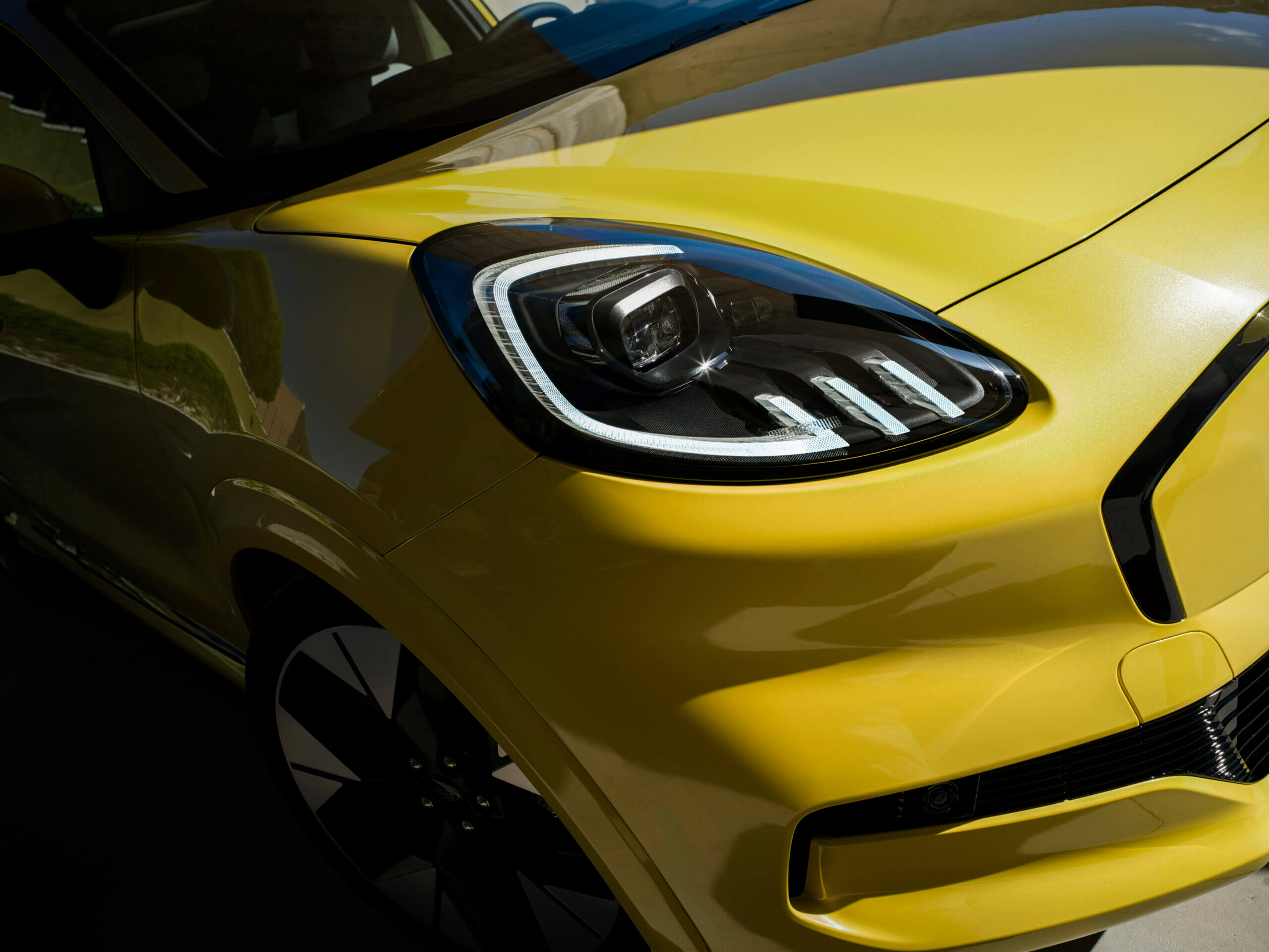 "Ford" tam elektrik "Puma Gen-E" avtomobilini təqdim edib