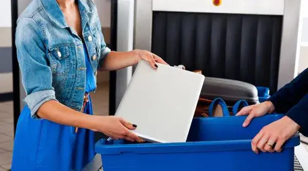Niyə noutbukları hava limanında ayrıca x-ray-dən keçiririk?