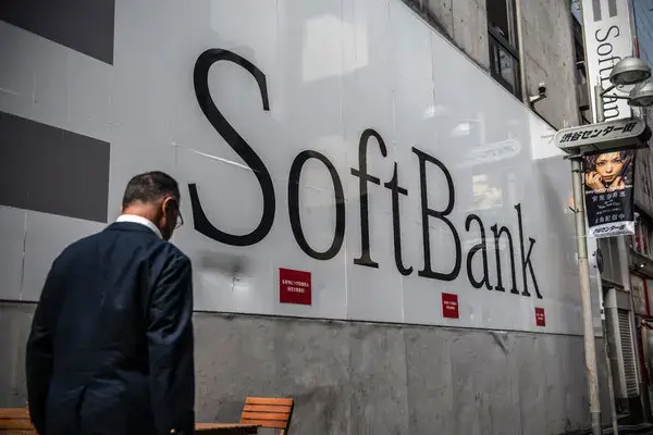 Tramp: "SoftBank" ABŞ-a 100 milyard dollar sərmayə qoyacaq