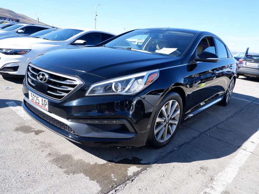 Bu nazirlik 2,2 milyon manatlıq “Hyundai Sonata” alır