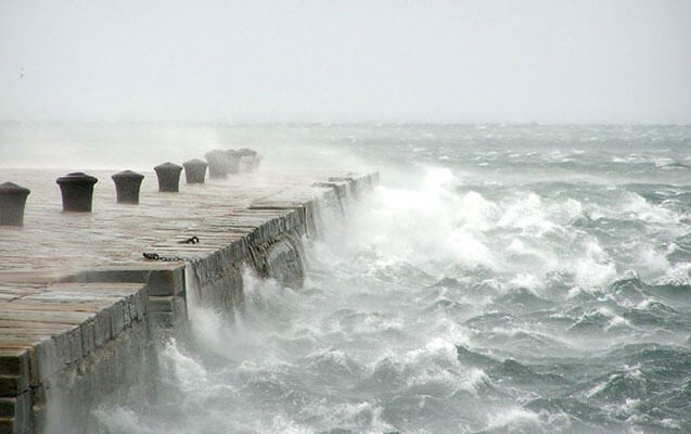 Xəzərdə dalğanın hündürlüyü 3,4 metrə çatır