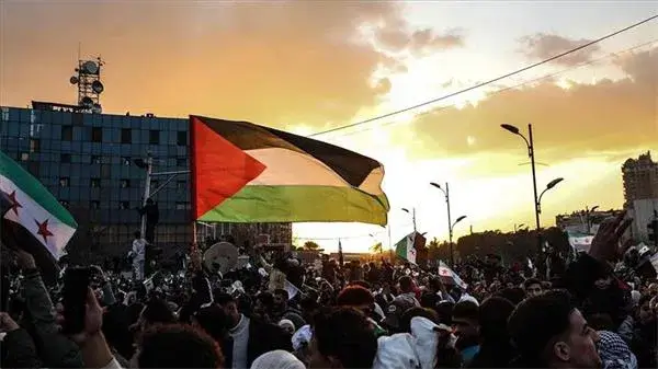 Suriyada yeni administrasiya Baas rejimini devirən silahlı qruplarla razılığa gəlib