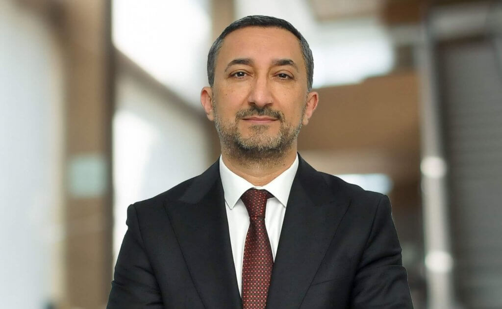 Rövşən Əmircanov: "Qiymətli metallara yatırım etmək təhlükəsiz və gəlirlidir" - MÜSAHİBƏ