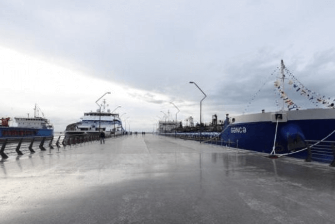 Azərbaycan gəmiləri heyətlə birgə girov götürüldü