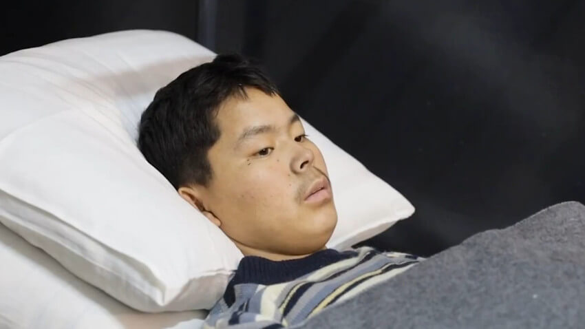 Zelenski əsir düşən Şimali Koreya əsgərinin videosunu yayıb