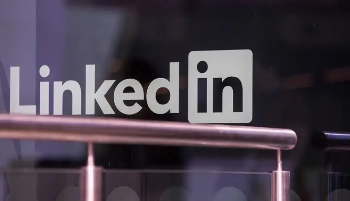 "LinkedIn" süni intellekt hazırlamaq üçün şəxsi mesajlardan istifadə edir - İDDİA