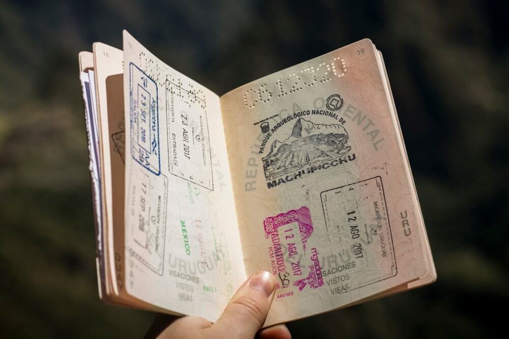 Aİ səfirləri Gürcüstan diplomatları üçün vizasız rejimi dayandırıblar