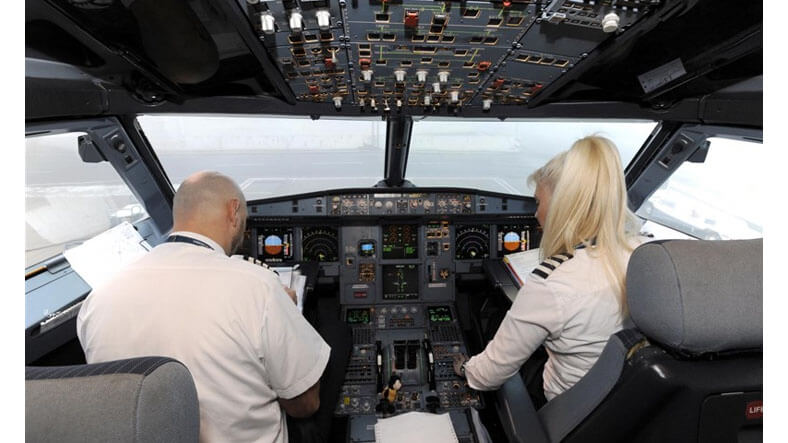 Niyə təyyarələrdəki qara qutu uçuş boyu yalnız son 2 saatı qeyd edir?