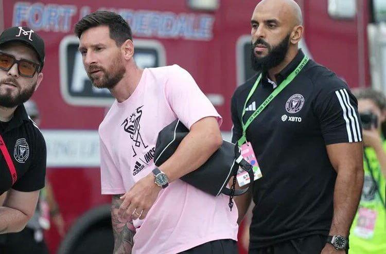 Messinin mühafizəçisinə oyunlar zamanı meydana daxil olmaq qadağan edilib