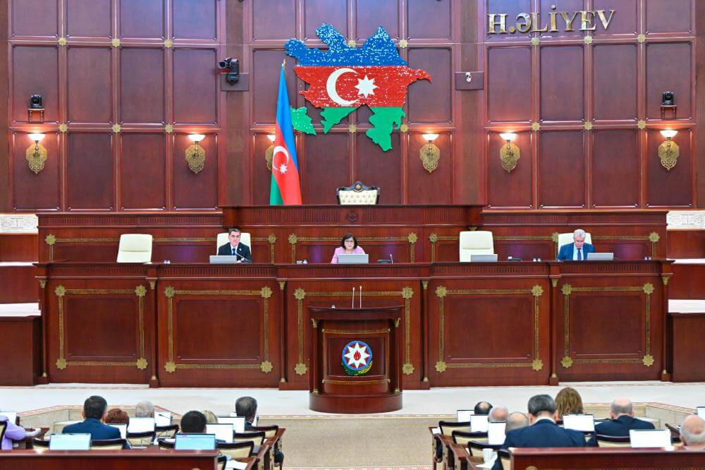 Hesablama Palatası Milli Məclisdə hesabat verir