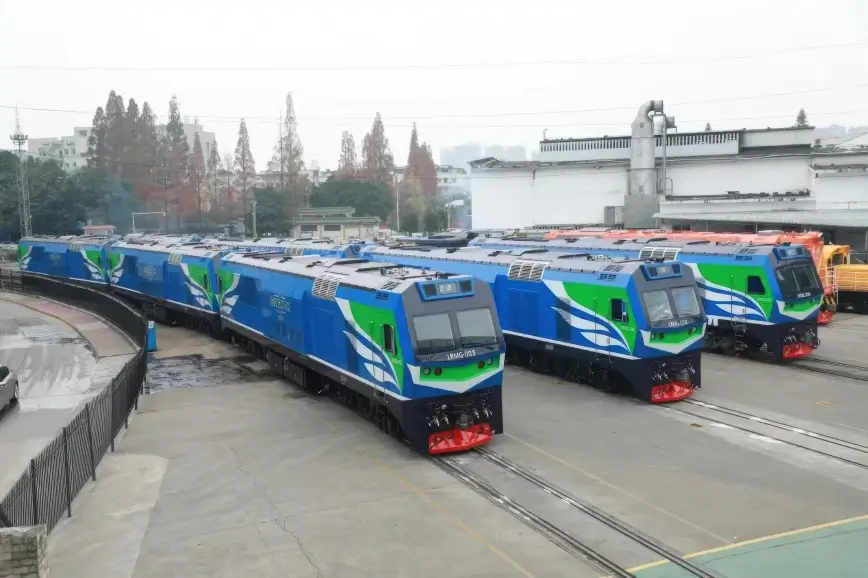 ADY 26 milyon dollara Çindən 7 lokomotiv alır