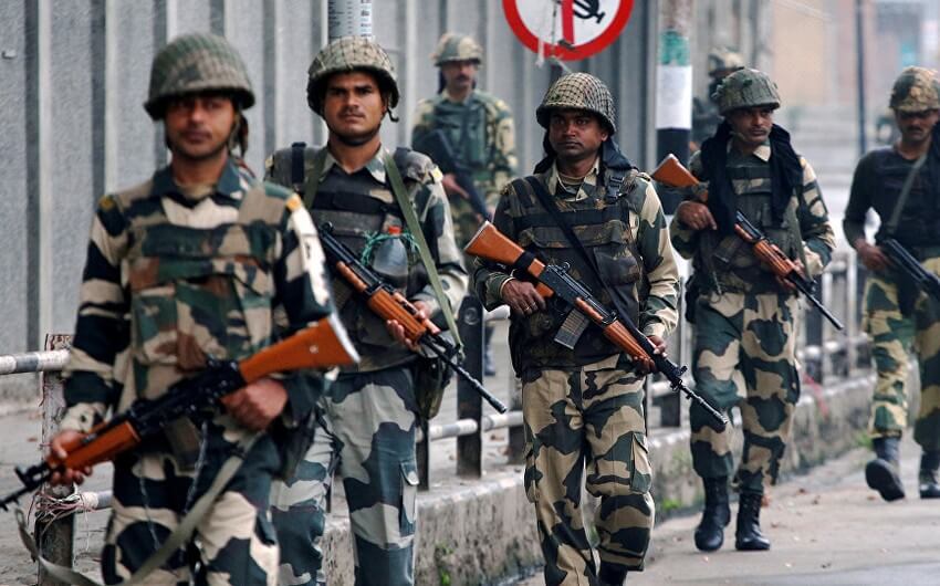 Pakistanlı nazir: Hindistan növbəti 24-36 saatda zərbə endirmək niyyətindədir