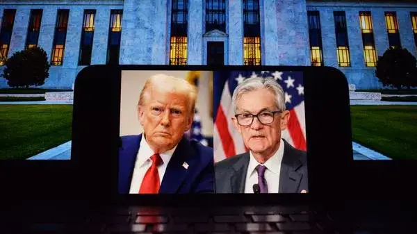 Tramp FED sədrini tənqid etdi: O, faiz dərəcələrini məndən az bilir