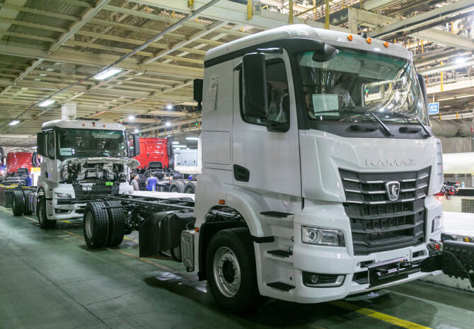 “KamAZ” I rübdə 10 mindən çox yük maşını istehsal edib
