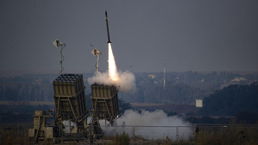 İran 1 200 km uçuş məsafəsinə malik ballistik raketi uğurla sınaqdan keçirib