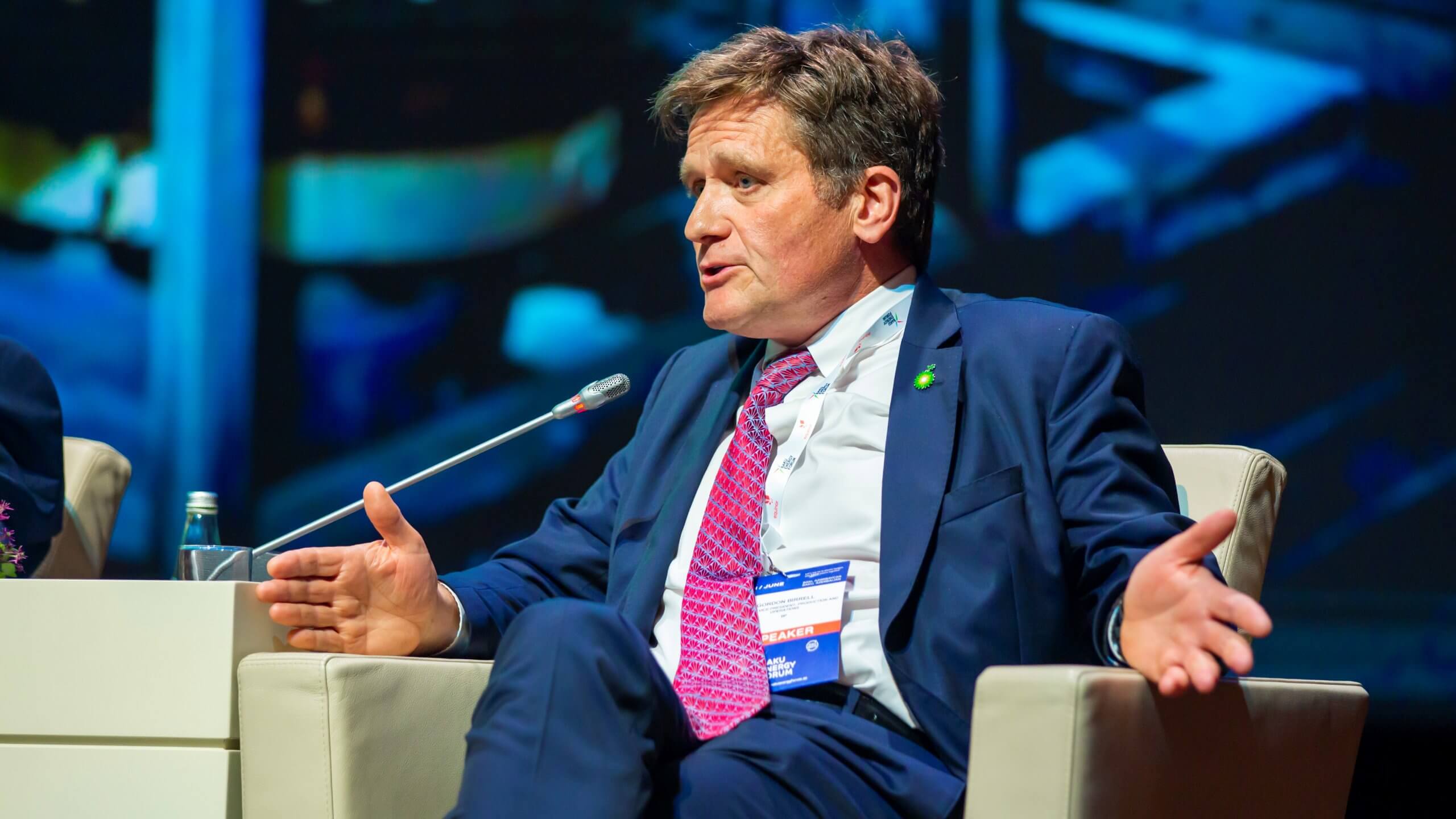 Qordon Birrell: “Qarabağ yatağından ilk neftin 2029-cu ildə hasil olunacağı gözlənilir”