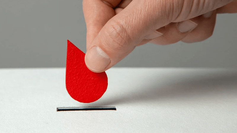 Yaponiyada bütün qan qruplarına uyğun gələn süni qan hazırlanıb