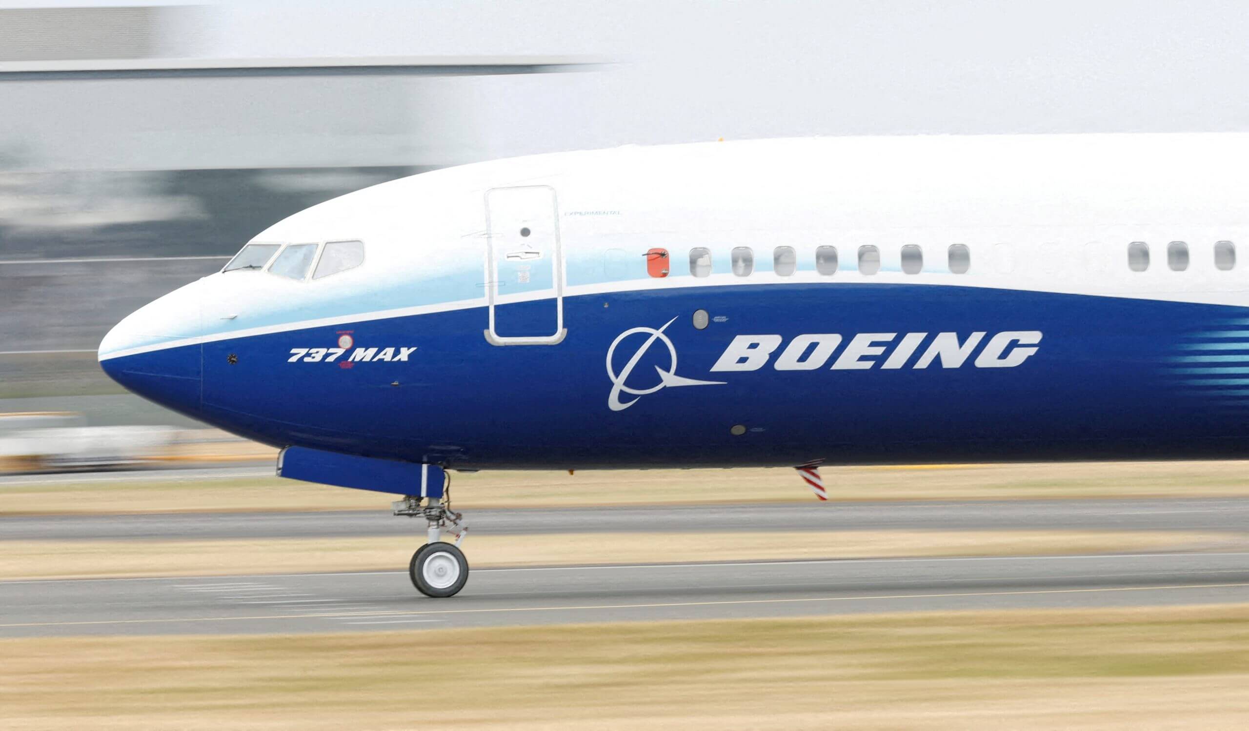 “Boeing”in səhmləri Hindistanda baş verən təyyarə qəzasından sonra 7 %-dən çox ucuzlaşıb