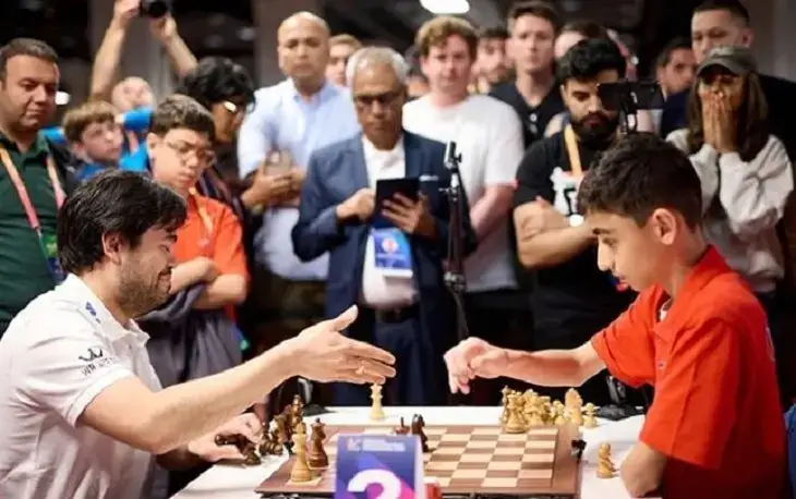 13 yaşlı şahmatçının məşqçisi: "Xaqan Əhməd onlayn yarışlarda Karuananı, iki dəfə isə Karlseni məğlub edib"
