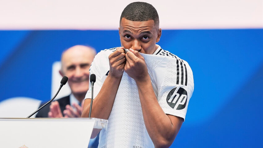 Kilian Mbappe xəstəxanaya yerləşdirilib