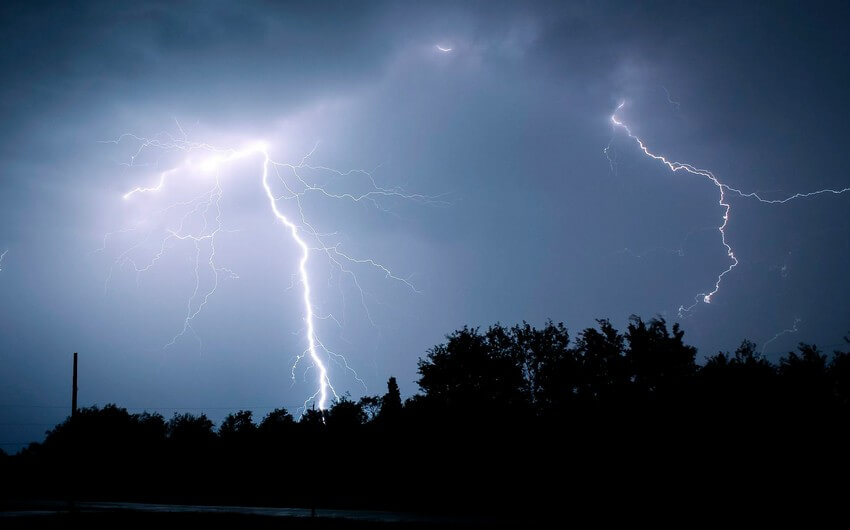 Sabah bəzi dağlıq ərazilərdə yağış yağacaq, şimşək çaxacaq