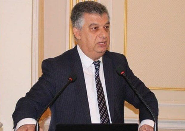 Deputat: “Qiymətlərin süni artırılmasına görə əhali ildə 2 milyard manat ziyana düşür”