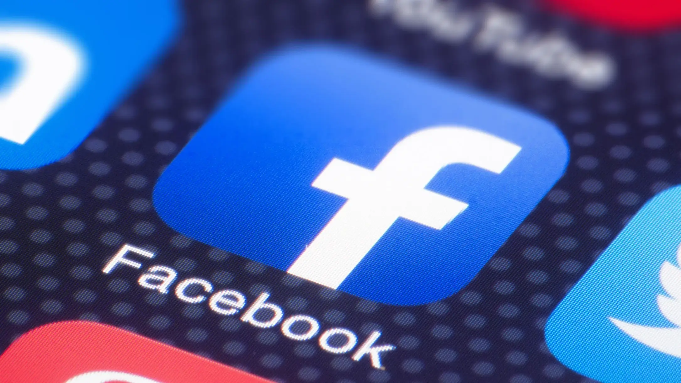 Ölkədə “Facebook” istifadəçilərinin sayı 5,3 milyonu keçib