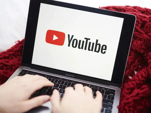 “YouTube” Rusiyada fəaliyyətini dayandırmaq fikrində deyil
