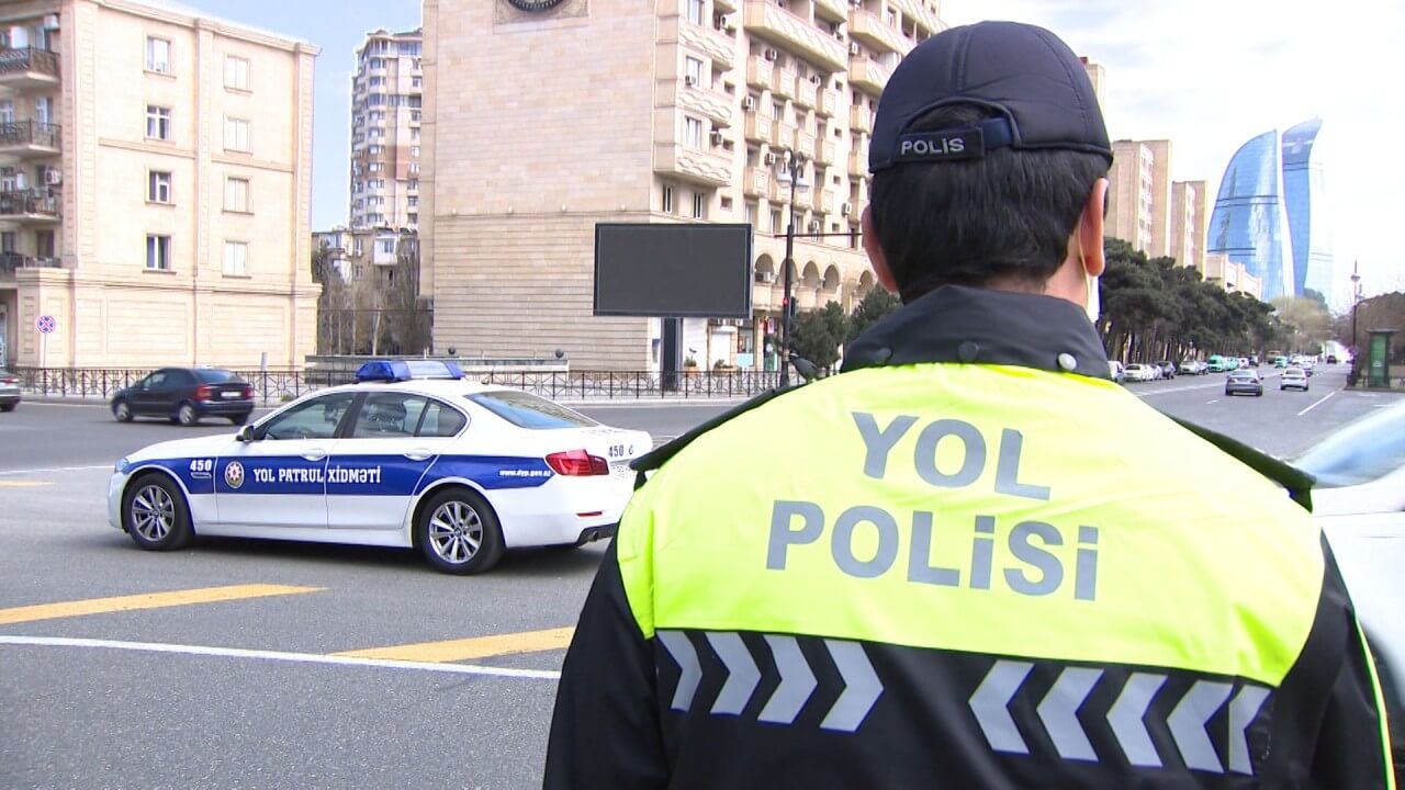 Yol Polisindən həftəsonu səfərə çıxan sürücülərə xəbərdarlıq edib