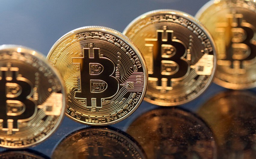 “Bitcoin”in qiyməti 30 min dollardan aşağı düşdü