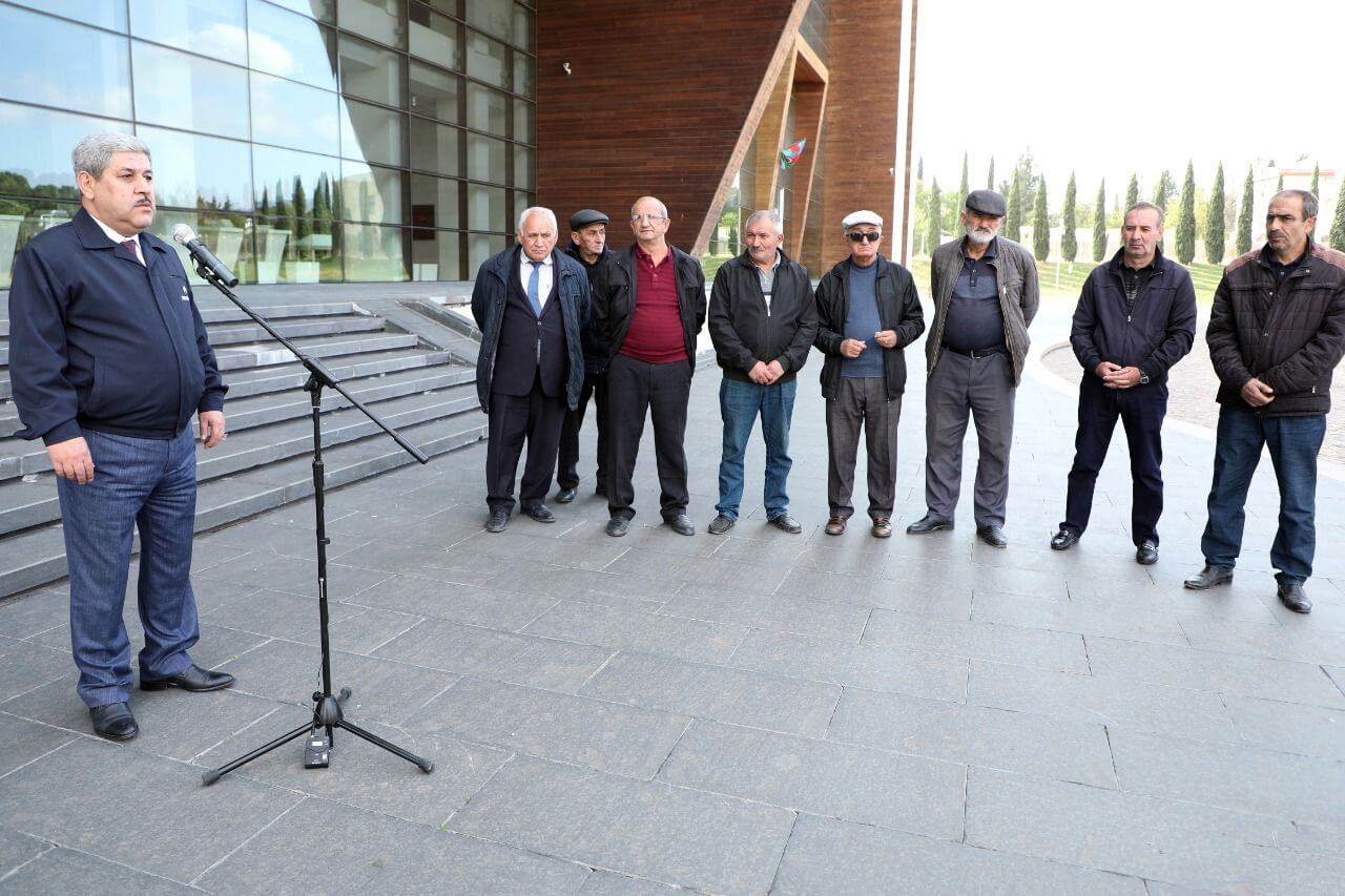 Şəmkirdə keçirilən “Açıq mikrofon” aksiyasında 8 müraciət ünvanlandı