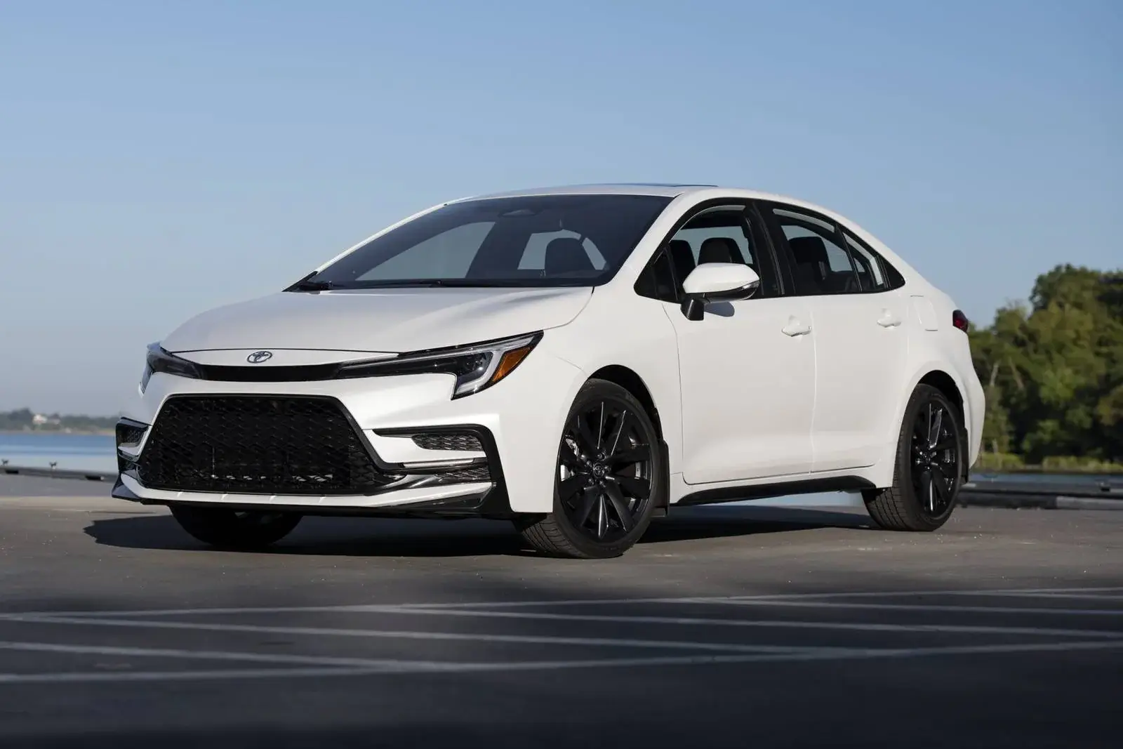 “Toyota” elektrik avtomobillərinə investisiyalarını artıracaq