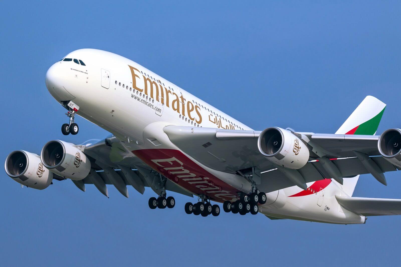 “Emirates” İrana uçuşları bərpa edir