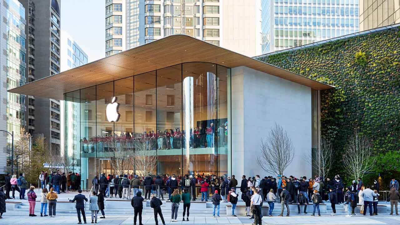 “Apple”ə qarşı cinsiyyətçilik iddiası: 12 min qadın işçi etiraz edir